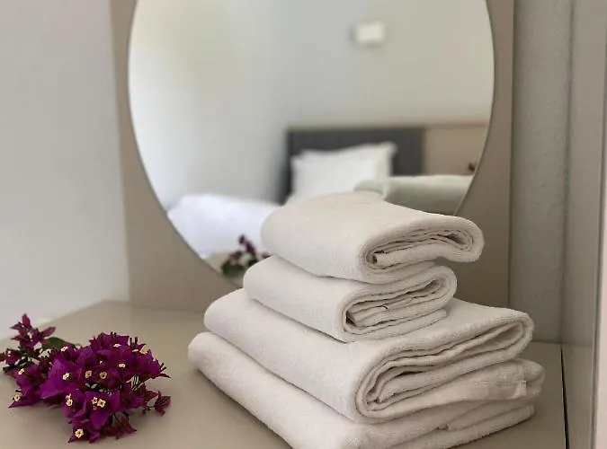 Merve Apartments, Your From In Bodrum, Street Cats Frequent The Property, Not Have Balconies , Ground Floor Have Terrace With Table And Chairs Ξενοδοχείο με διαμερίσματα 4*