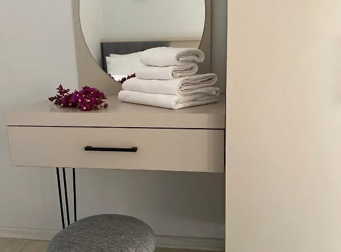 Merve Apartments, Your From In Bodrum, Street Cats Frequent The Property, Not Have Balconies , Ground Floor Have Terrace With Table And Chairs Ξενοδοχείο με διαμερίσματα 4*