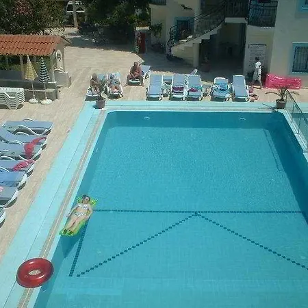 Lejlighedshotel Merve Apartments, Your From In Bodrum, Street Cats Frequent The Property, Not Have Balconies , Ground Floor Have Terrace With Table And Chairs Bodrum