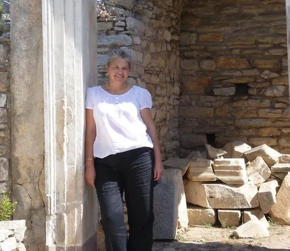 Merve Apartments, Your From In Bodrum, Street Cats Frequent The Property, Not Have Balconies , Ground Floor Have Terrace With Table And Chairs Bodrum